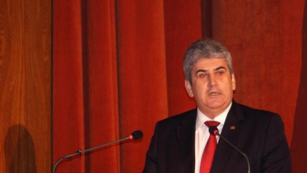 gabriel oprea a donat si in 2011 bani copiilor militarilor care au murit in teatrele de operatii