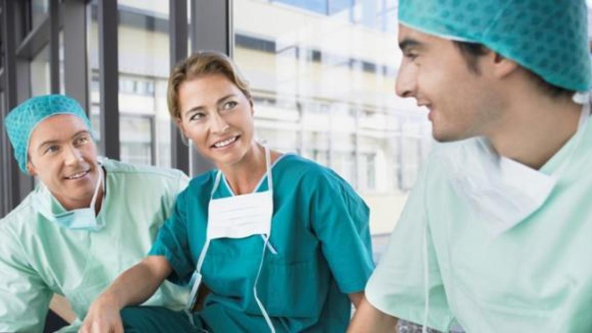 aproape 3 000 de medici si asistente au parasit romania in 2011 strainii stiu sa aprecieze efortul