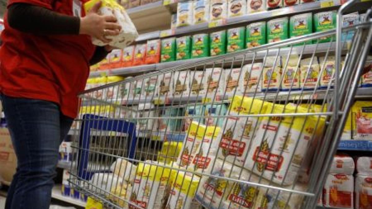 mancam putin si scump 31 dintre cheltuielile romanilor se duc pe mancare