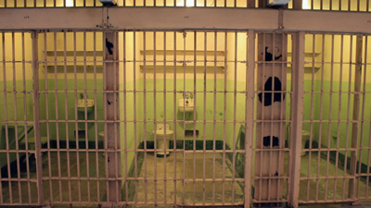 jurnalistul care a spus adevarul despre sua putrezeste in inchisoare la ordinul lui obama vezi ce a