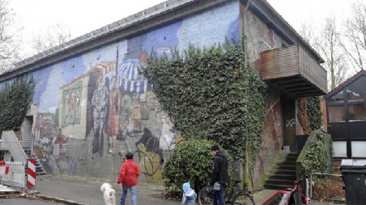 germanii scot bani din buncarele naziste le au transformat in birouri si locuinte