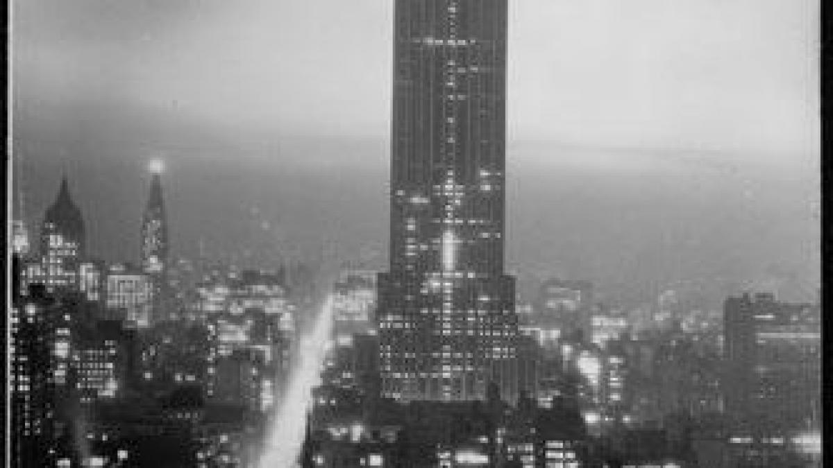 au trecut 82 de ani de la inceperea constructiei empire state building