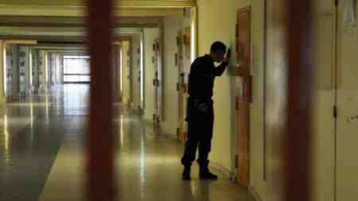 un fiu al lui muammar gaddafi va fi incercerat intr o statiune de vacanta