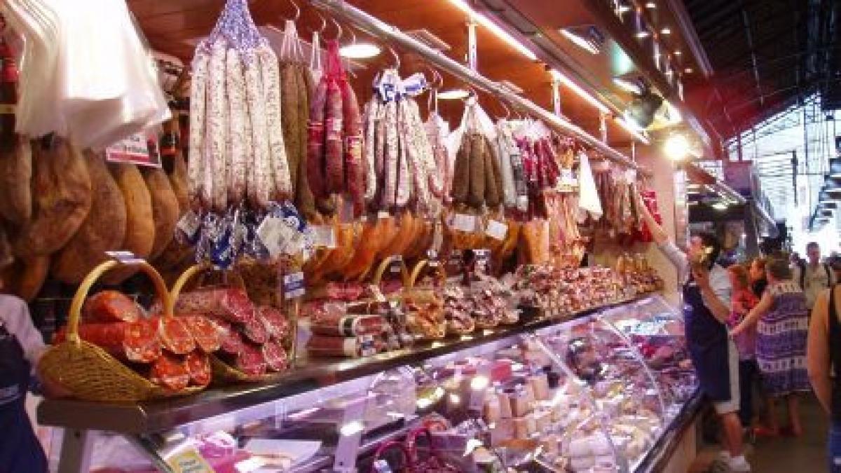 mezelurile sunt pline de apa si chimicale fapt recunoscut oficial de catre producatori