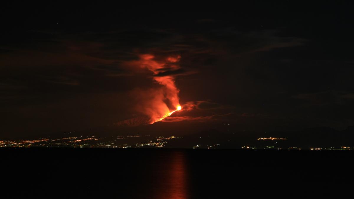 spectacolul care inmarmureste europa imaginile care prevestesc dezastrul fascineaza toti privitorii