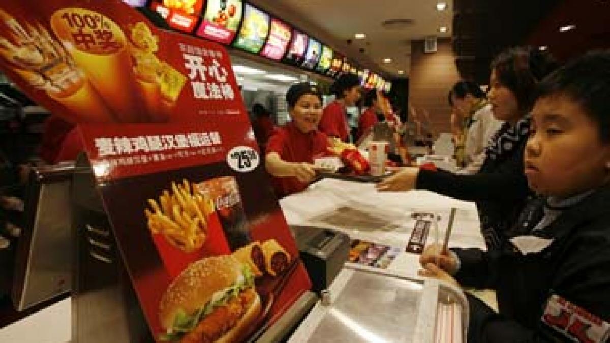 nereguli grave au determinat oficialii mc donald s sa si ceara scuze in fata clientilor chinezi