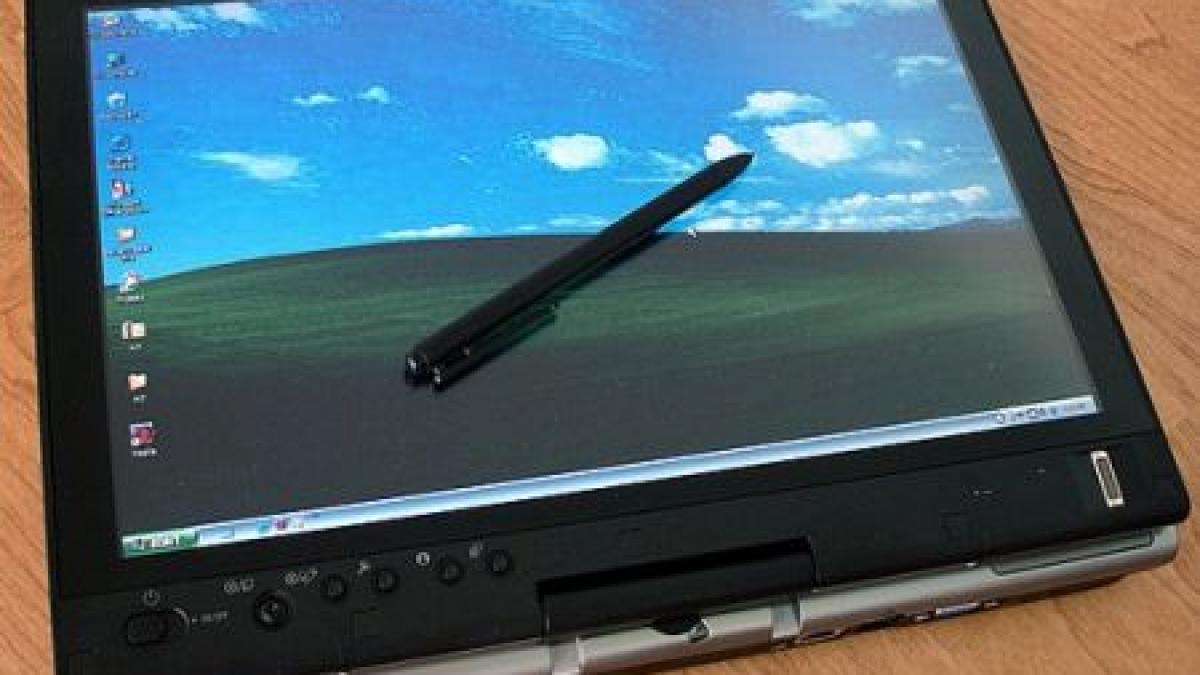 cataloagele inlocuite cu tablete la un liceu din bucuresti parintii pot verifica oricand notele si