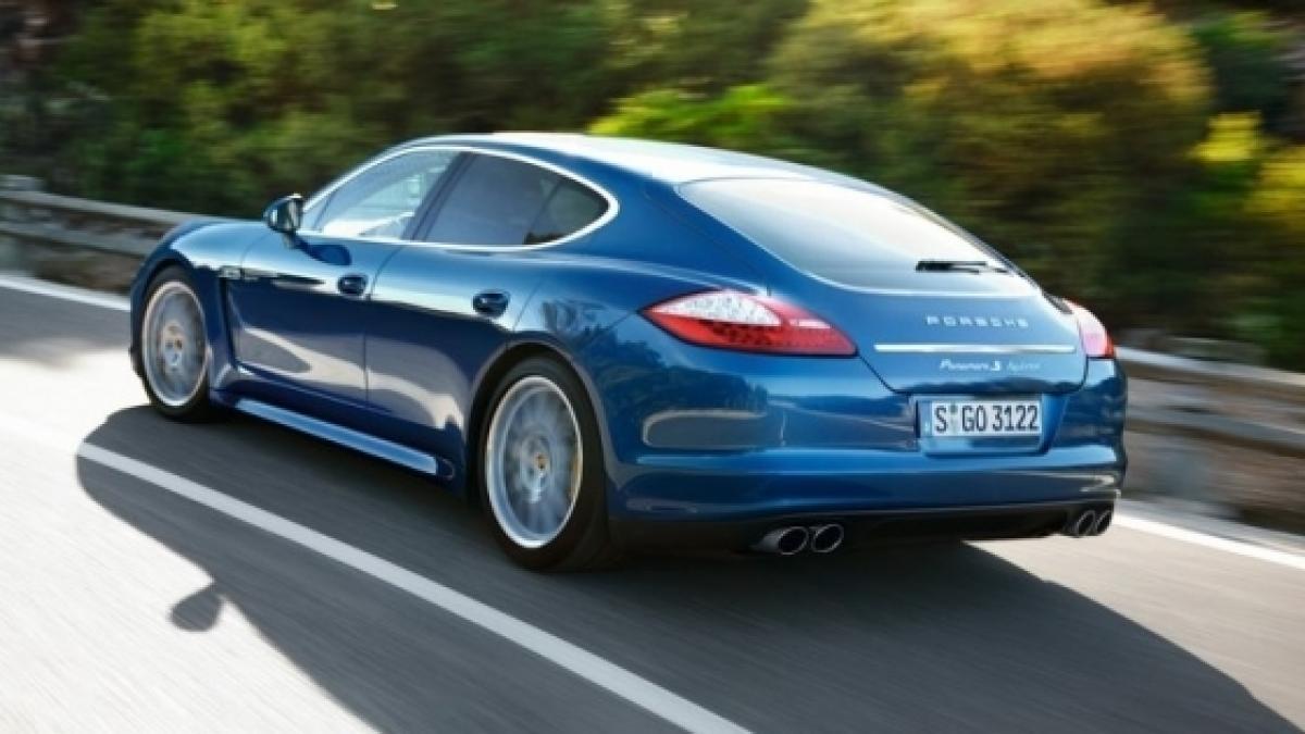 din 2013 porsche il baga in priza pe panamera