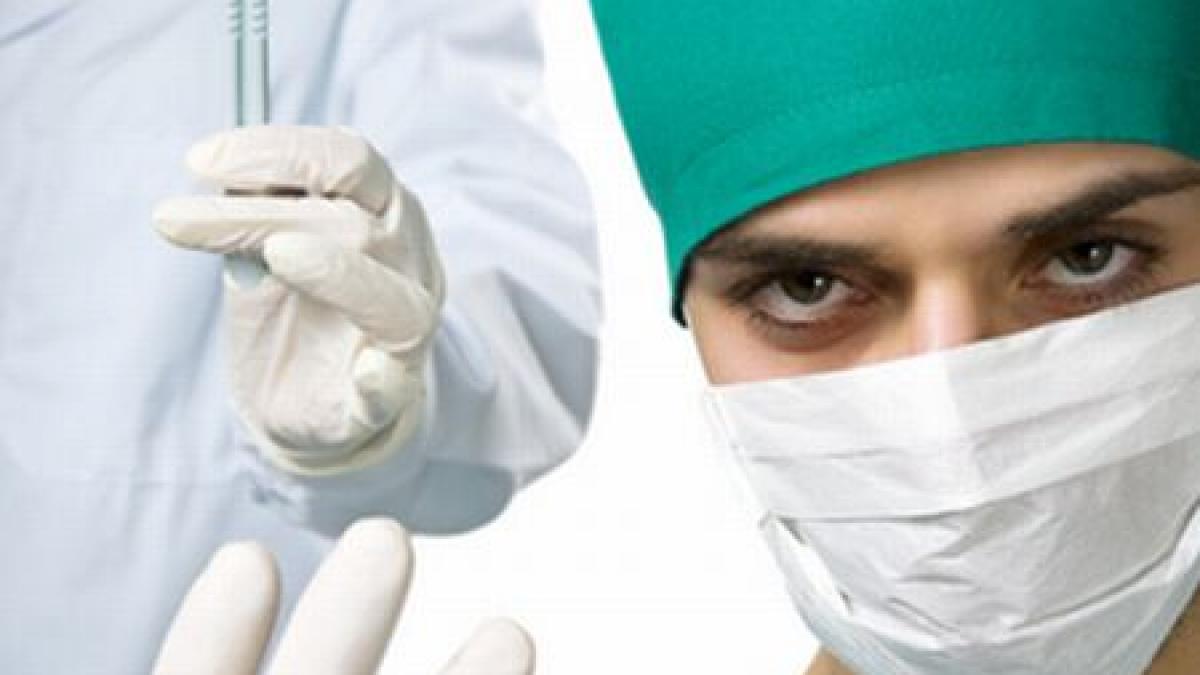 numai 10 dintre doctorii reclamati de pacientii romani in 2011 au primit sanctiuni