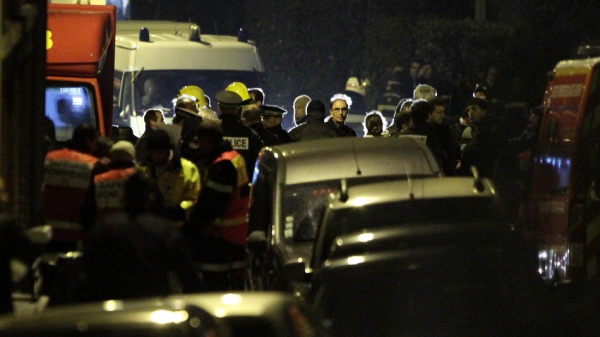 politistii au intrat in apartamentul suspectului din toulouse barbatul este mort trei politisti