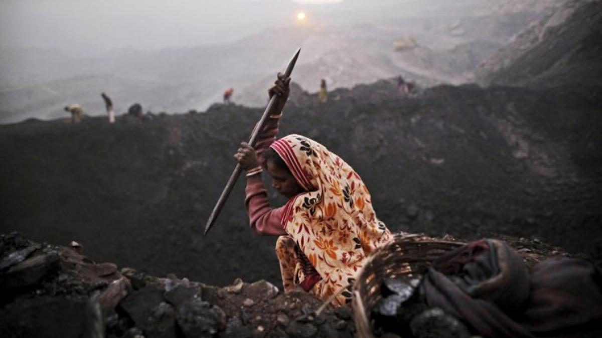 tara in care sute de milioane de oameni mor de foame pusa pe butuci de cea mai paguboasa privatizare