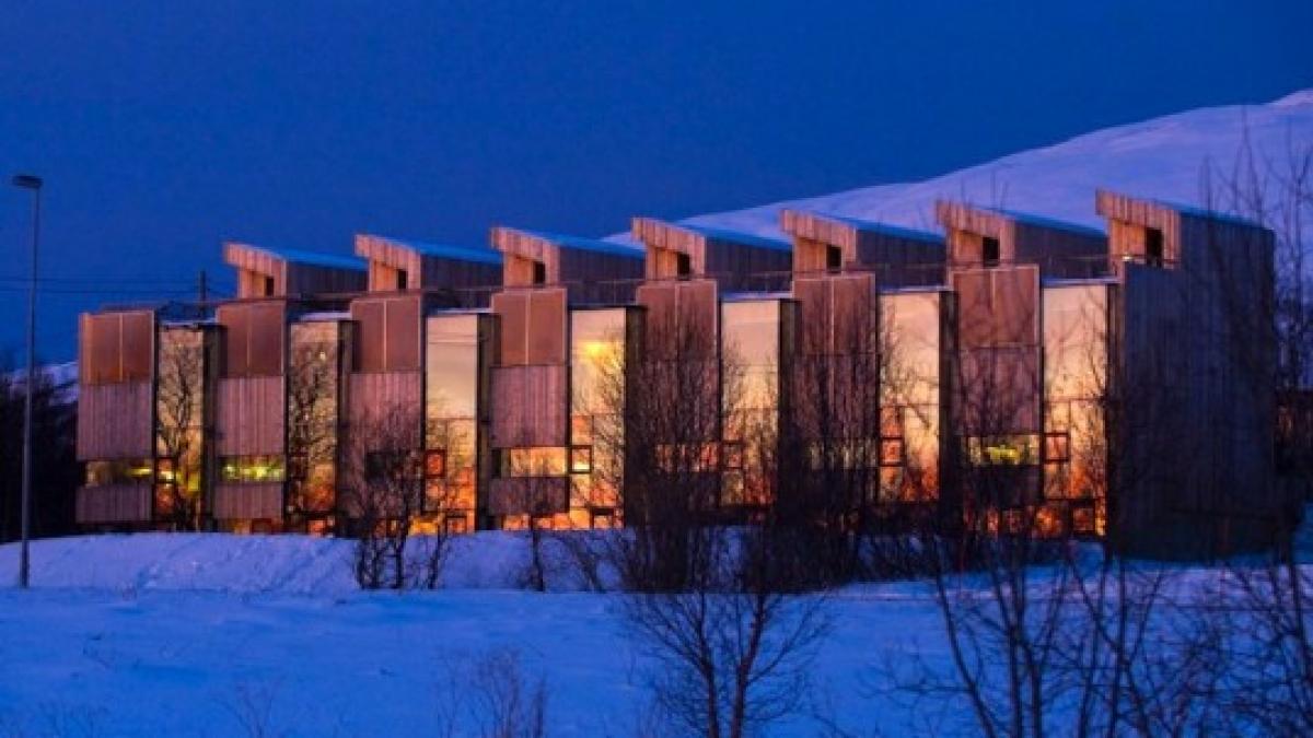 liderii europeni se intalnesc la cercul polar pentru a gasi solutii la criza financiara din zona ue