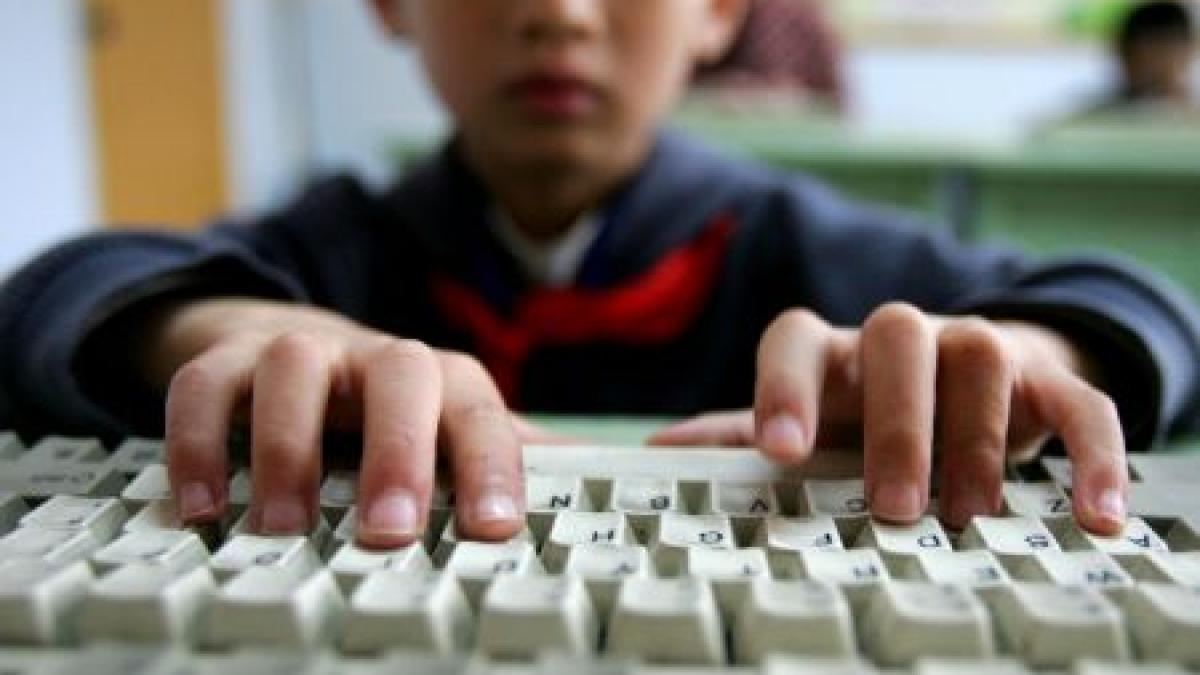 pentru multi romani internetul este un ozn peste 50 nu au folosit niciodata un computer