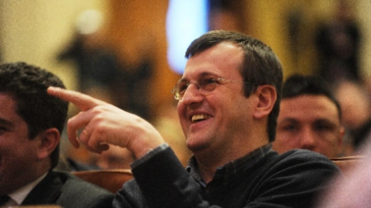 cristian preda autoritatea politica din pdl e in criza e un semnal de alarma foarte serios