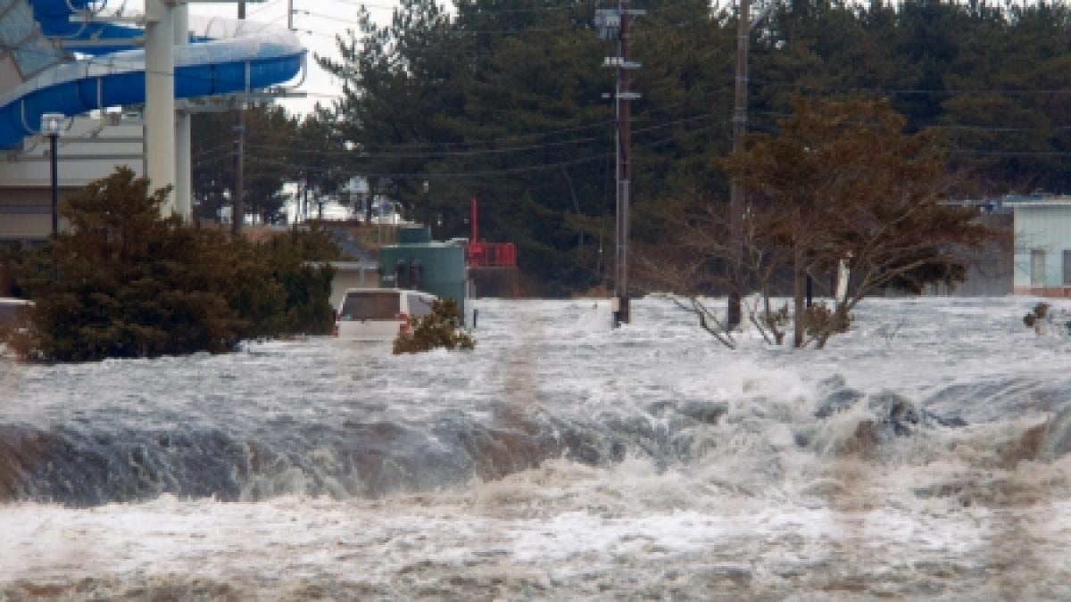 cutremurul din japonia a secat economia mondiala pagubele ajung la 370 miliarde de dolari