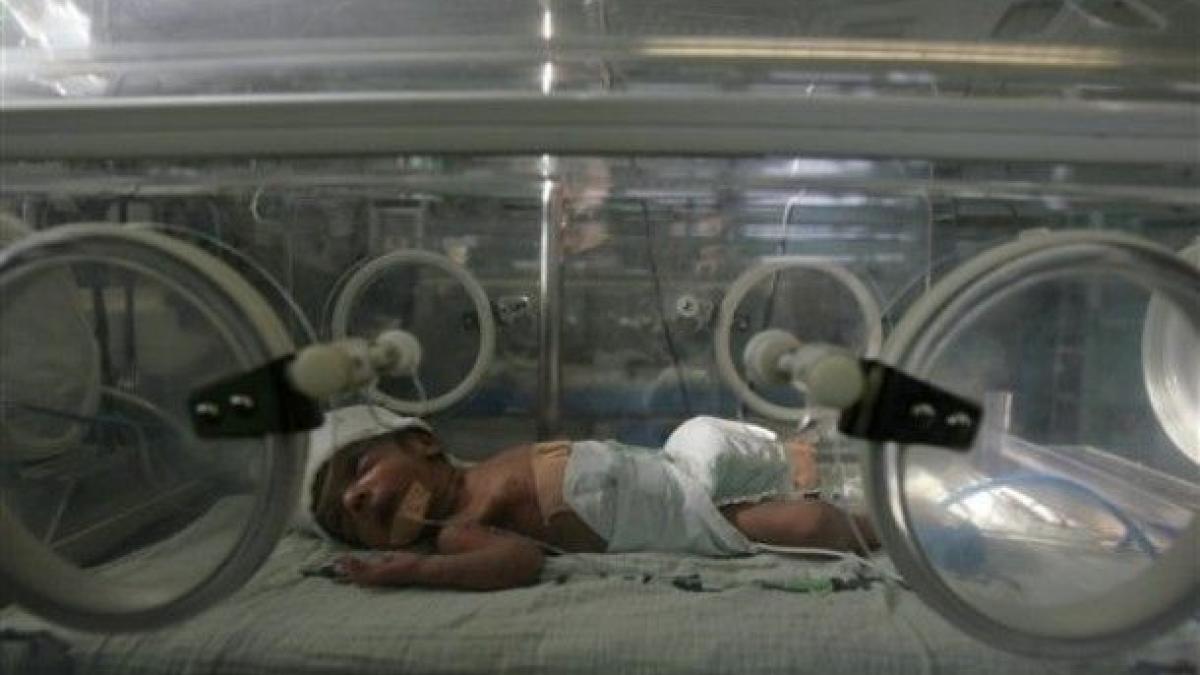 incredibil medicii care au lasat 3 bebelusi sa moara sufocati sanctionati doar cu avertisment din