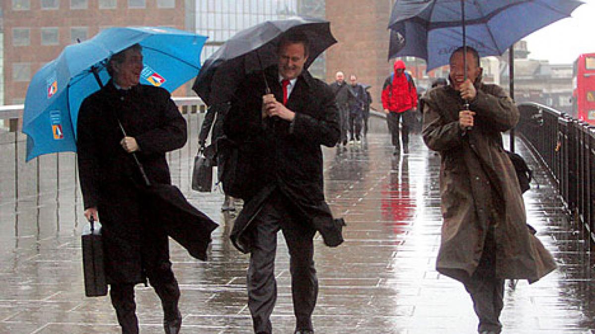 scoateti din nou gecile groase vremea se raceste vezi prognoza meteo pentru weekend