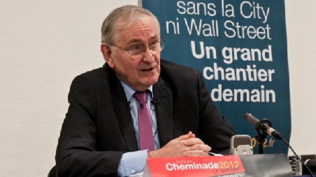 candidat la presedintia frantei regina marii britanii are bani din trafic de droguri