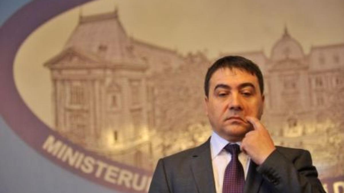 ministrul agriculturii face piata de la supermarket