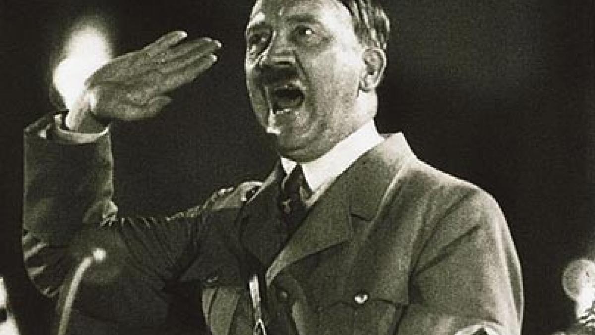 piatra funerara de pe mormantul parintilor lui hitler va fi indeparata vezi de ce mormantul va