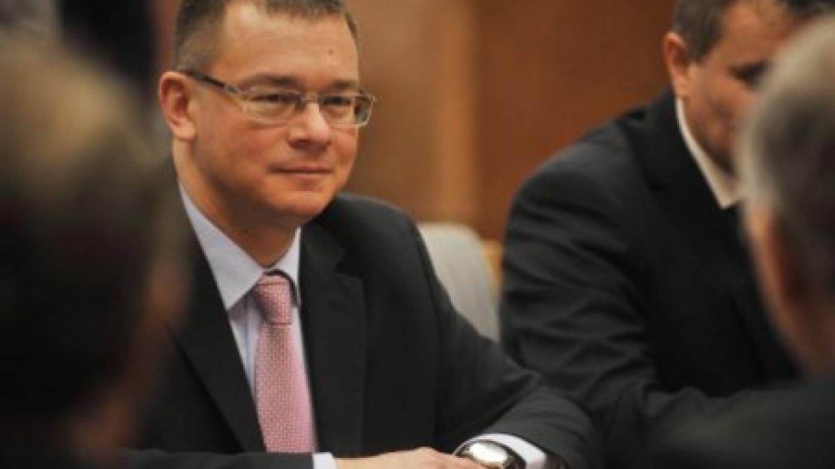 ungureanu si a luat drept consilier pe probleme economice un profesor de la ase