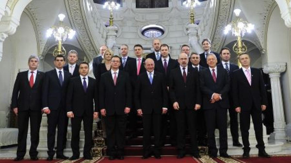 ponta pe 17 aprilie vom depune motiune de cenzura impotriva cabinetului ungureanu