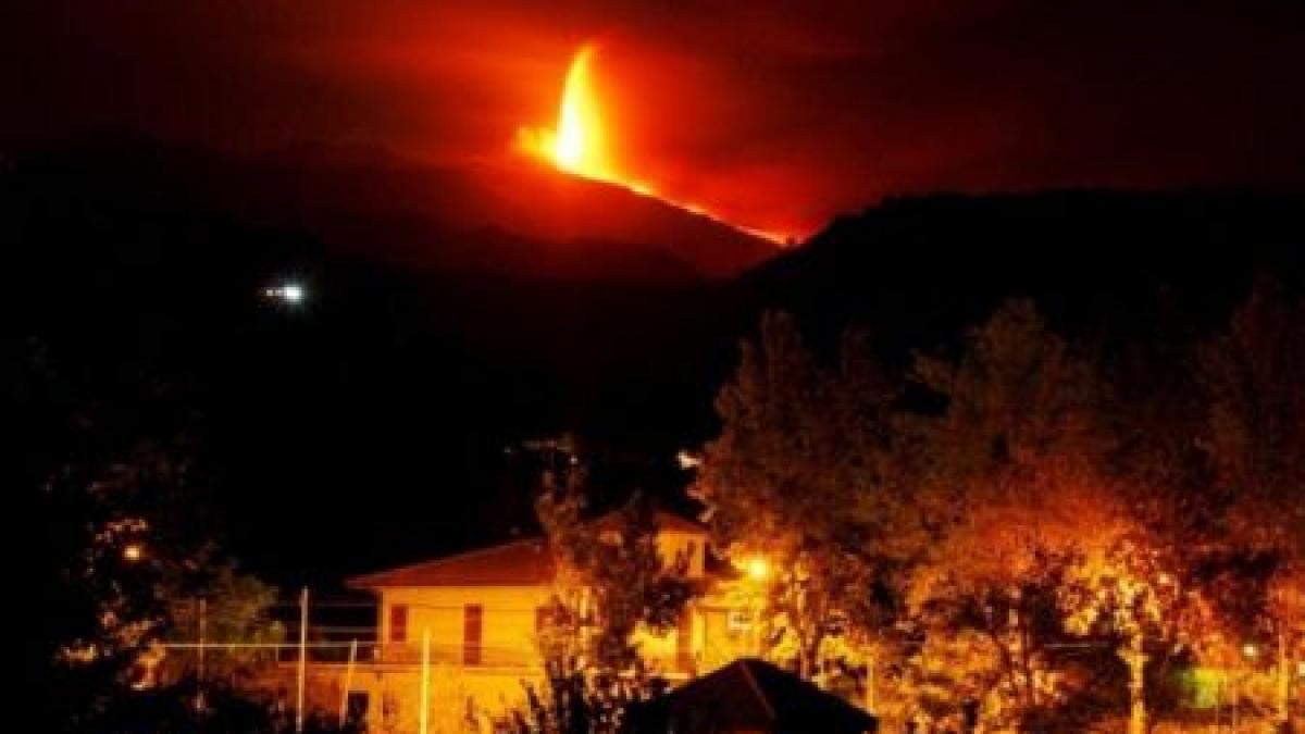 monstrul din italia a erupt pentru a cincea oara in acest an