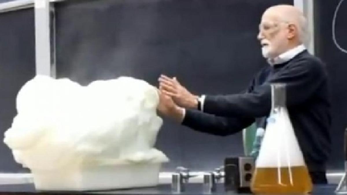 nu ti ai dori un asa profesor metodele inedite prin care un dascal celebru sta atentia elevilor