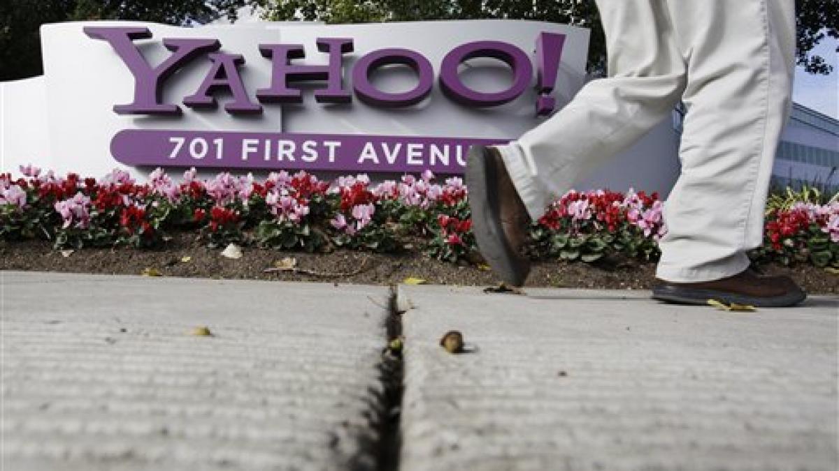 Gigantul Yahoo! se restrânge: Concediază peste 2.000 de angajaţi pentru a salva compania