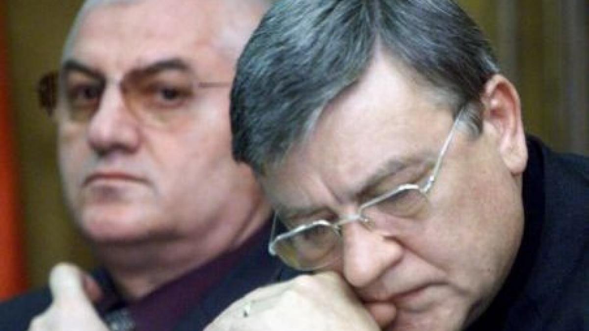 dna a pus sechestru pe casele greilor din fotbal mircea sandu si dumitru dragomir