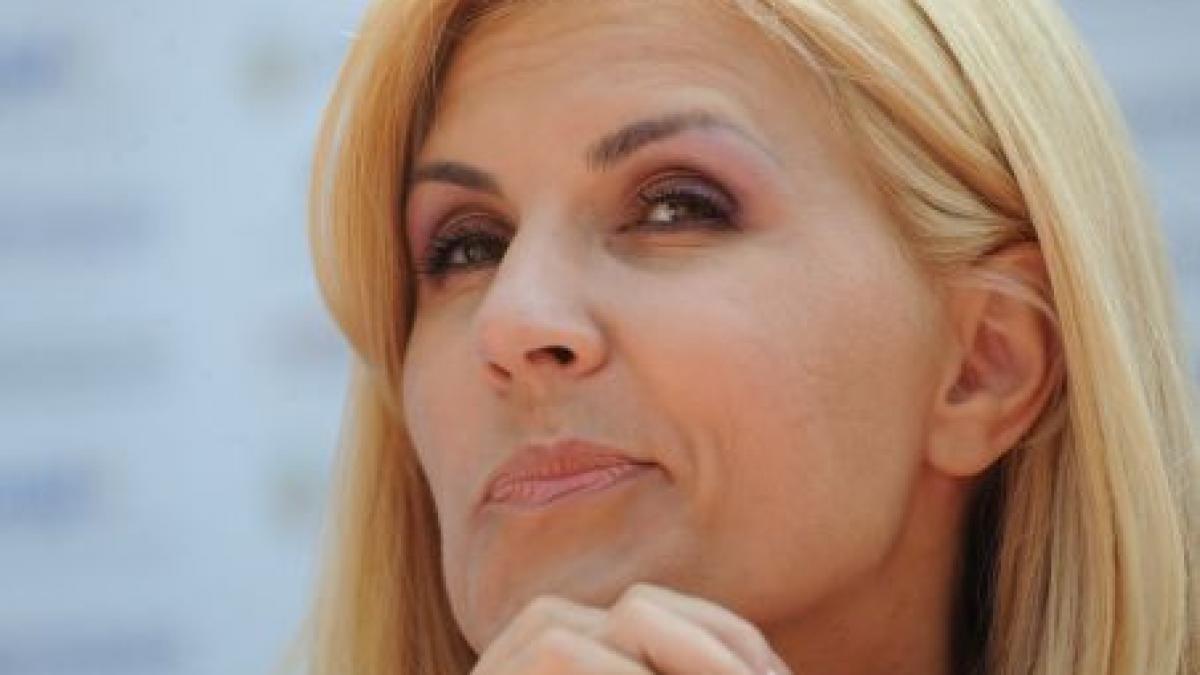 elena udrea mi as fi dorit sa candidez la primaria capitalei as fi un primar mai bun decat oprescu