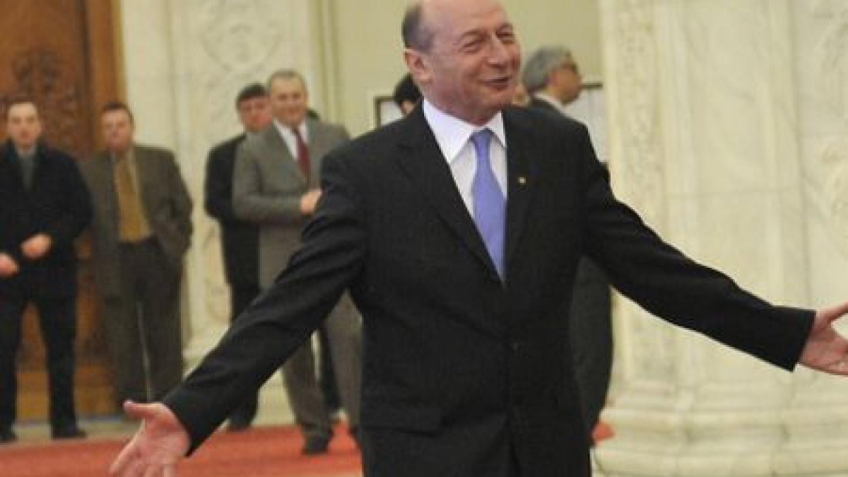basescu poate fi demis doar cu 9 milioane de voturi presedintele a promulgat astazi legea