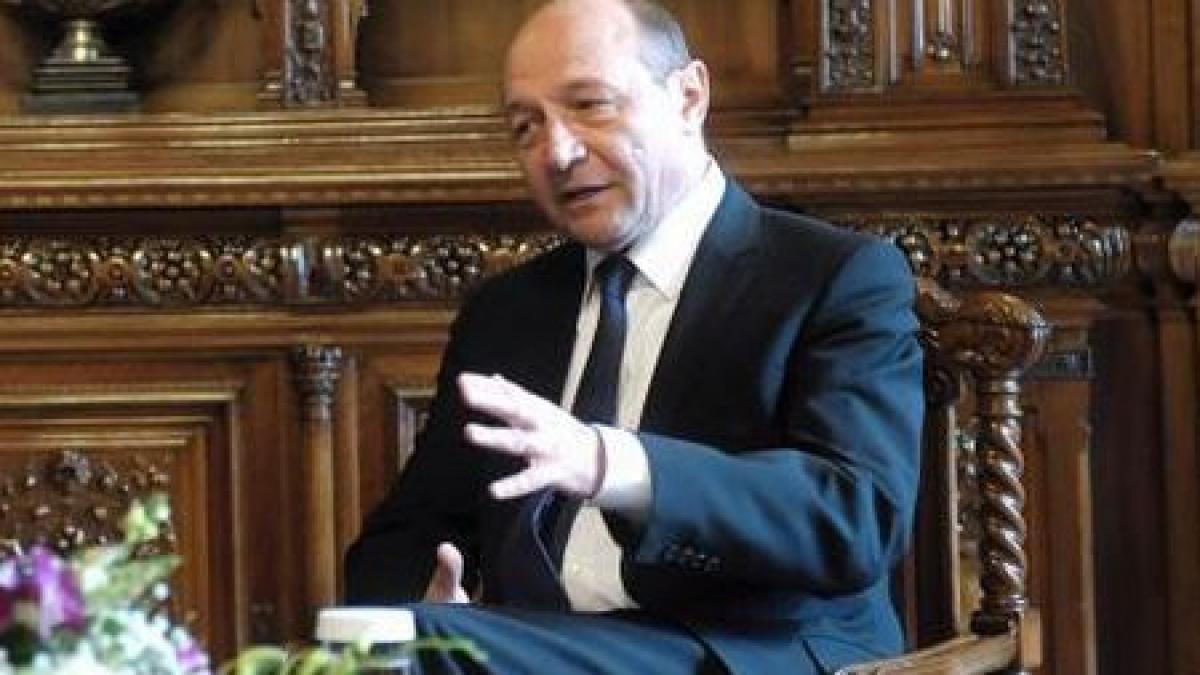 basescu solicita avizele de mediu pentru investitiile de la rosia montana rosia poieni si gazele de