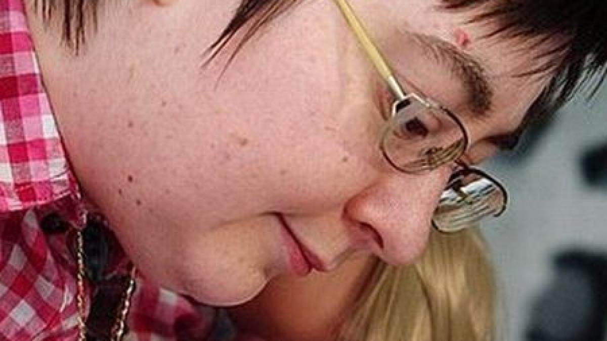 nu vreau sa ma maturizez povestea scriitoarei de origine romana care refuza sa vorbeasca