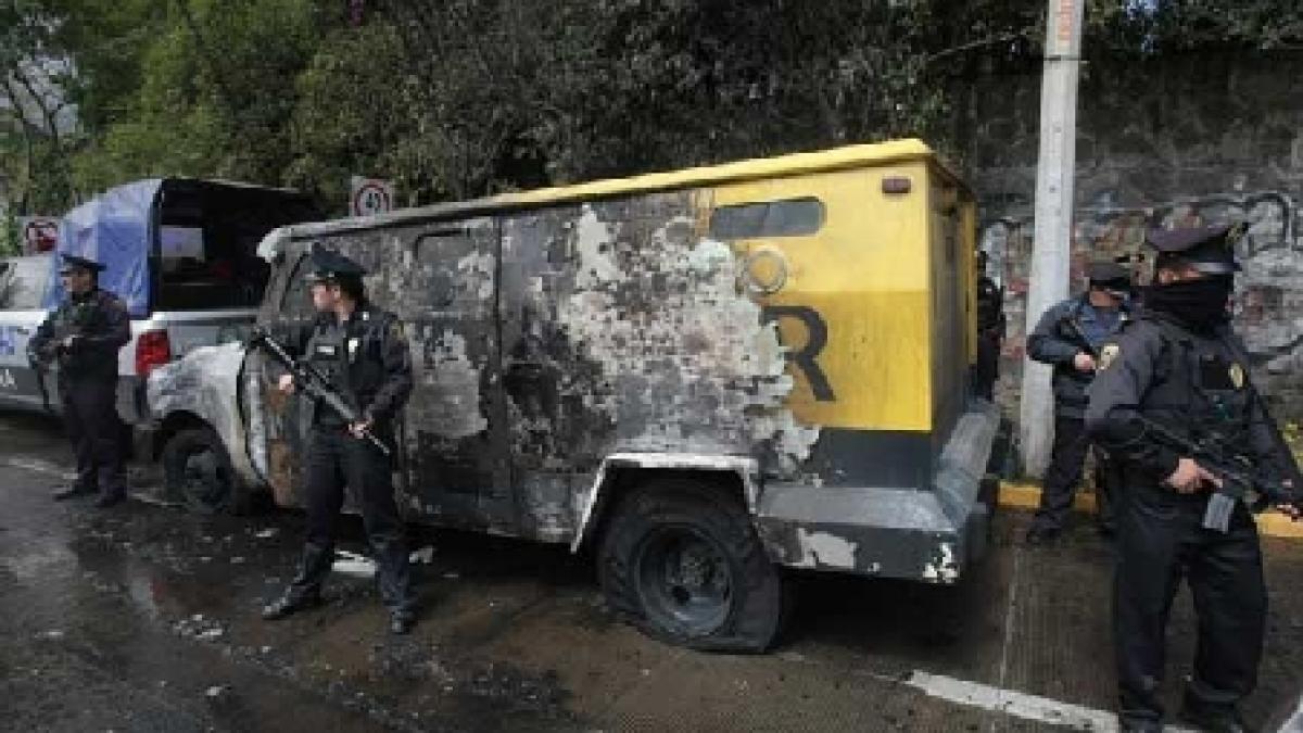 jaf armat in bulgaria cinci mascati au lucrat ca la carte si au fugit cu 1 milion de euro