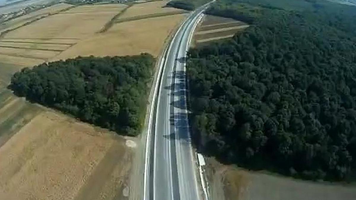 minunea la un pas de realitate cea mai asteptata autostrada vazuta din avion la vara vom putea