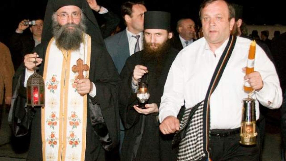 flutur si a luat zborul la ierusalim va aduce cu avionul lumina de la sfantul mormant