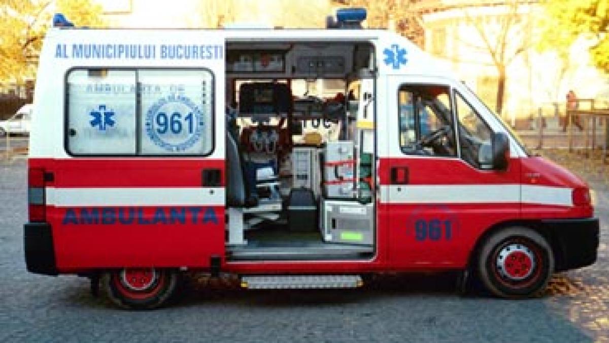 un copil de doi ani si jumatate a cazut de la etaj acesta se afla in stare grava la spital