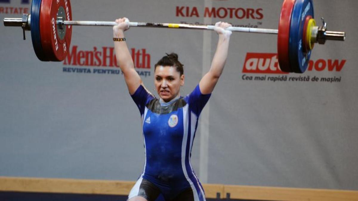 roxana cocos a obtinut trei medalii la campionatele europene de haltere din turcia