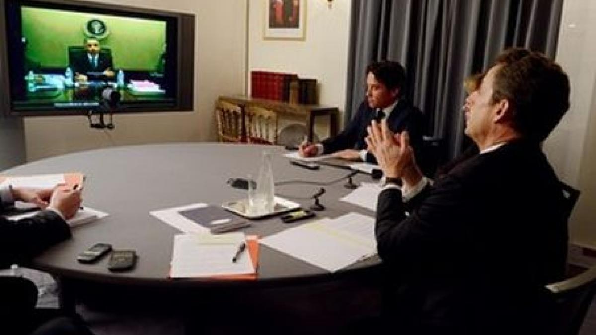sarkozy este criticat dur pentru folosirea unei discutii cu obama in campania prezidentiala