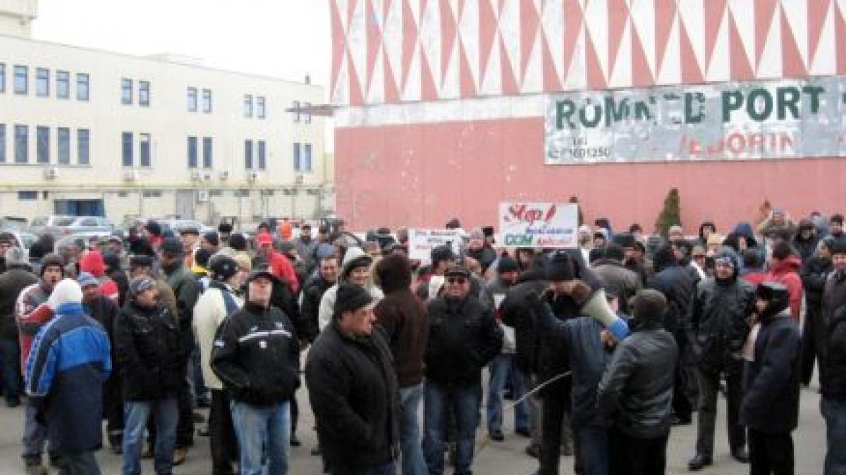 proteste reluate in portul constanta sindicalistii acuza conducerea de masuri abuzive impotriva