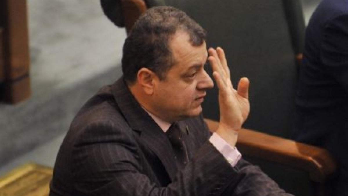 dna banias nu a facut trafic de influenta cand i a cerut lui blaga renumirea directorului dsv