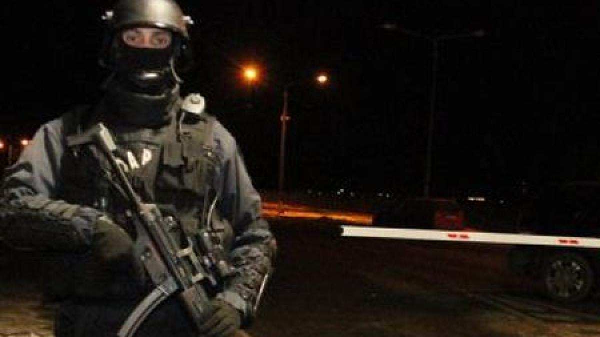 politisti si agenti de paza hoti de petrol descinderi in judetul arges