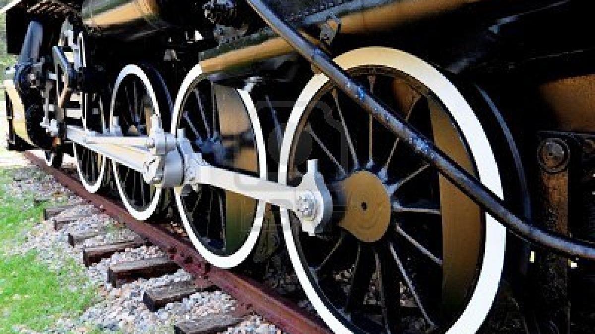 bistrita un barbat a scapat cu viata dupa ce a fost lovit de tren