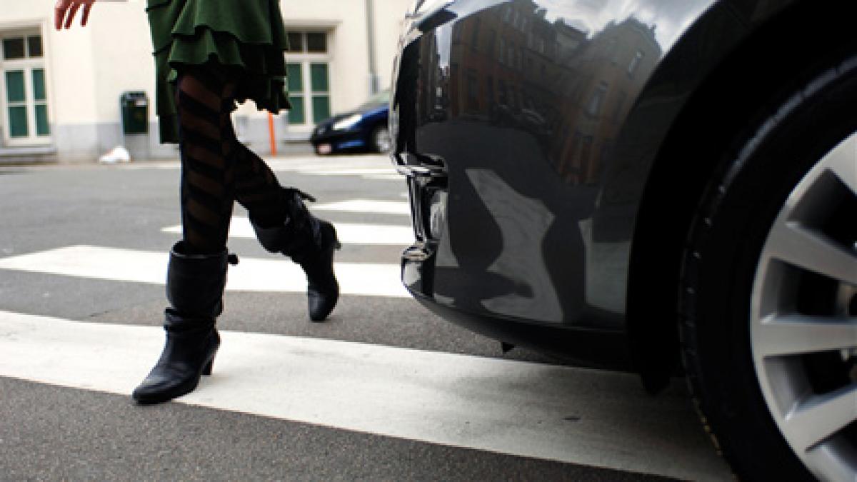 fiul unui primar din mehedinti a lovit o femeie pe trecerea de pietoni urmele de frana se intindeau