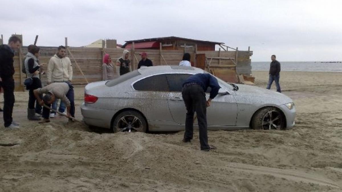 masina ramane in parcare amenzi uriase pentru cei care isi parcheaza autoturismele pe plaja