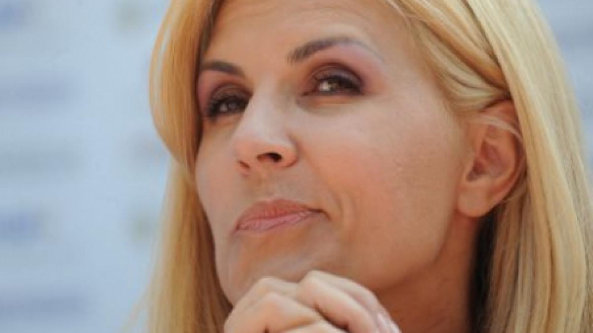 elena udrea se ia din nou la intrecere in gafe cu eba vezi ce a declarat de data aceasta