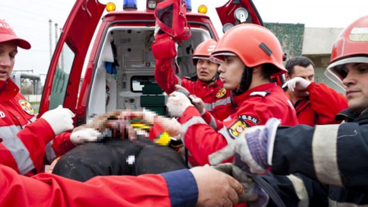 accident grav un autobuz cu pasageri a cazut de pe un pod 10 persoane vor fi transferate la