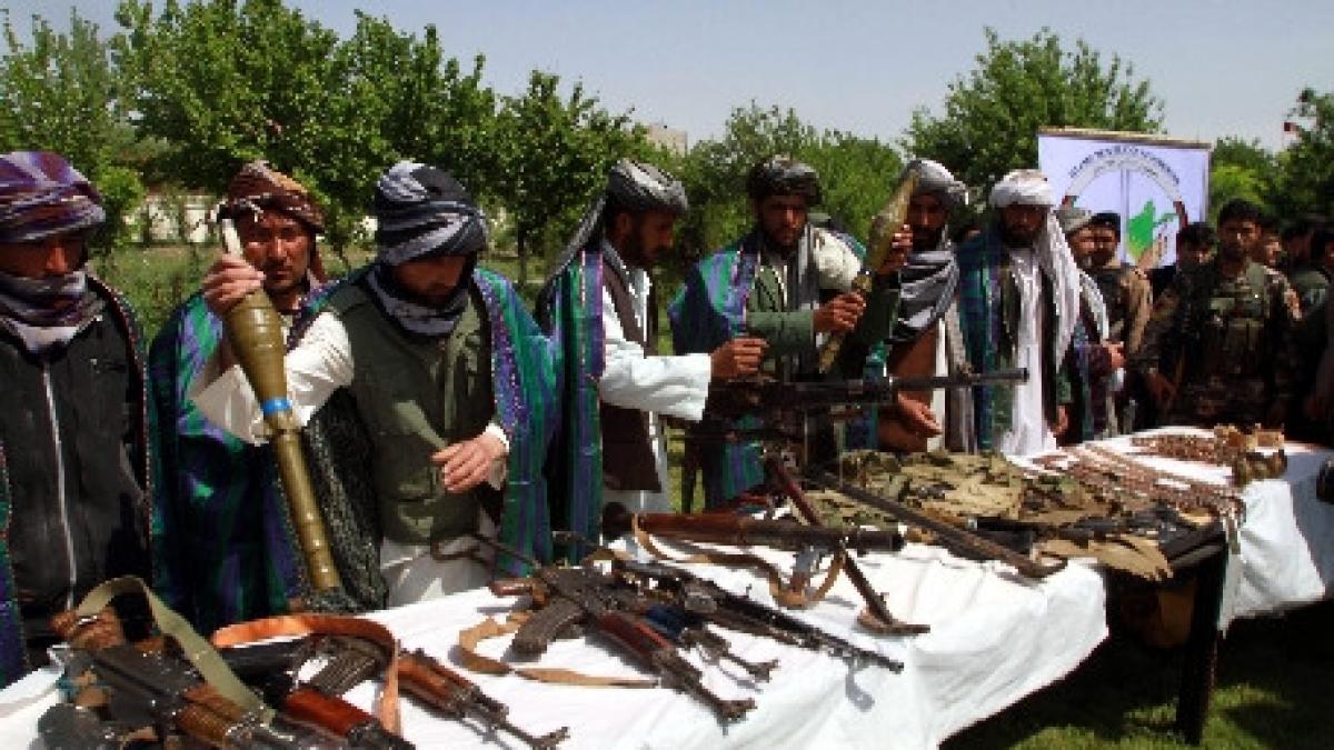 armata libaneza a confiscat trei containere pline cu arme de la bordul unei nave interceptate