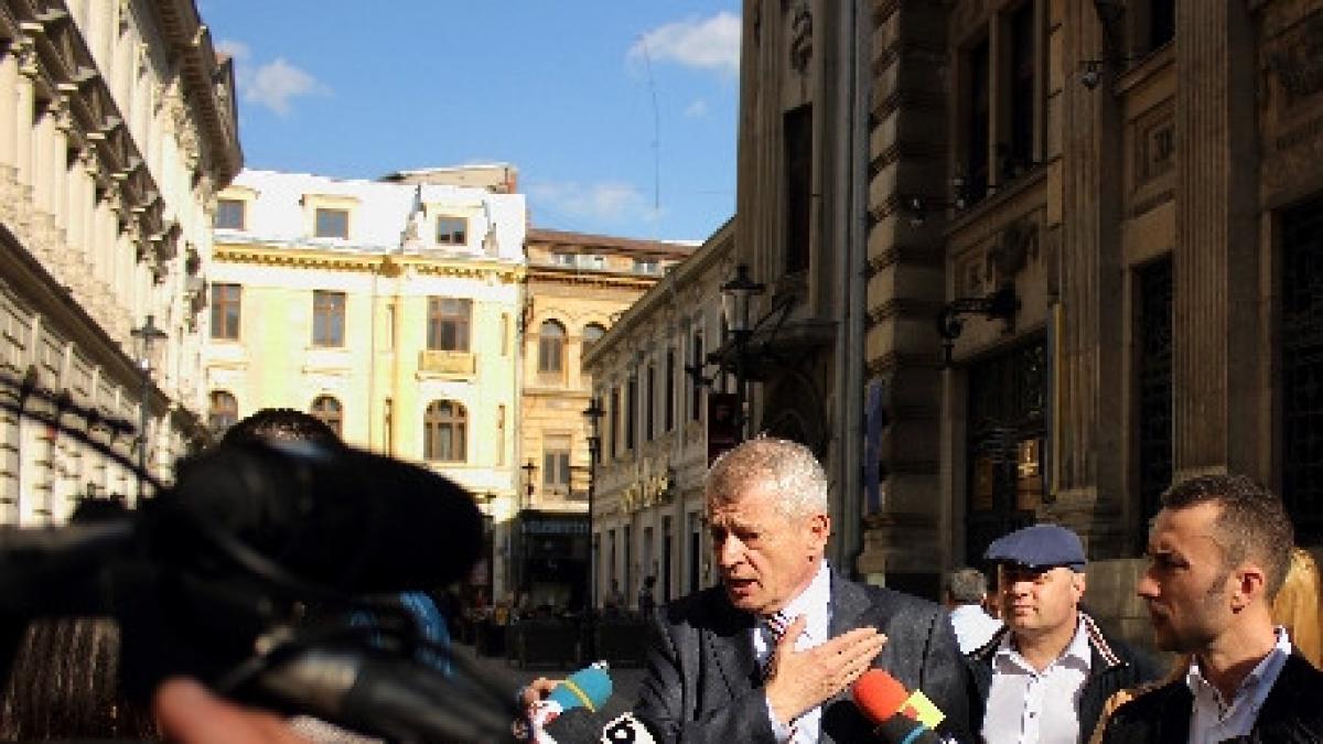 sorin oprescu si a depus candidatura pentru un nou mandat sustinut de usl